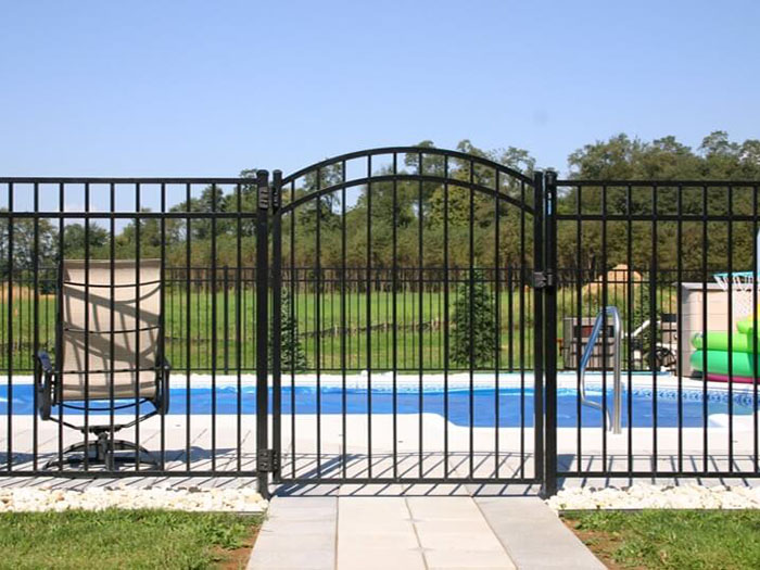 Swimming Pool Fence-4.jpg